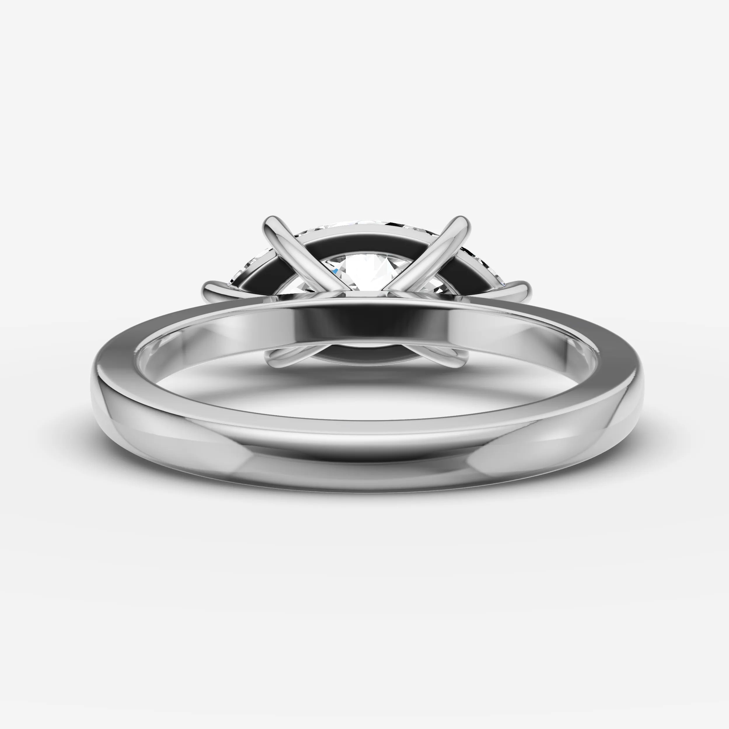 East West Solitaire - Marquise